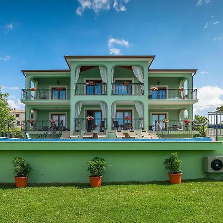 Mahovic Holiday home *