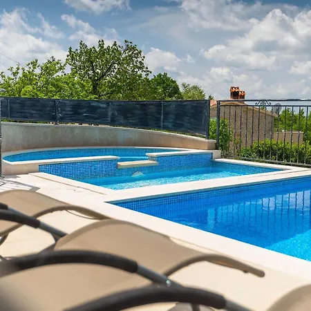 Holiday home Mahovic Novaki Motovunski
