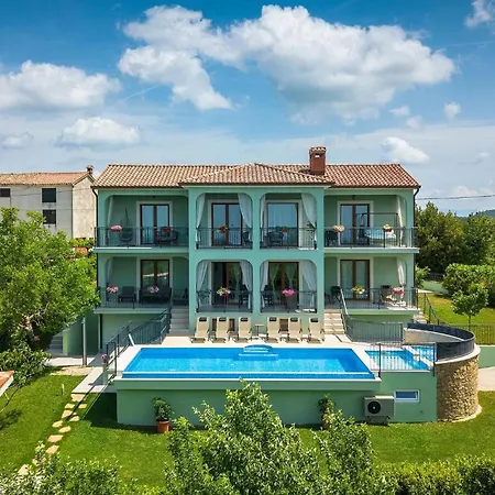 Mahovic Holiday home *